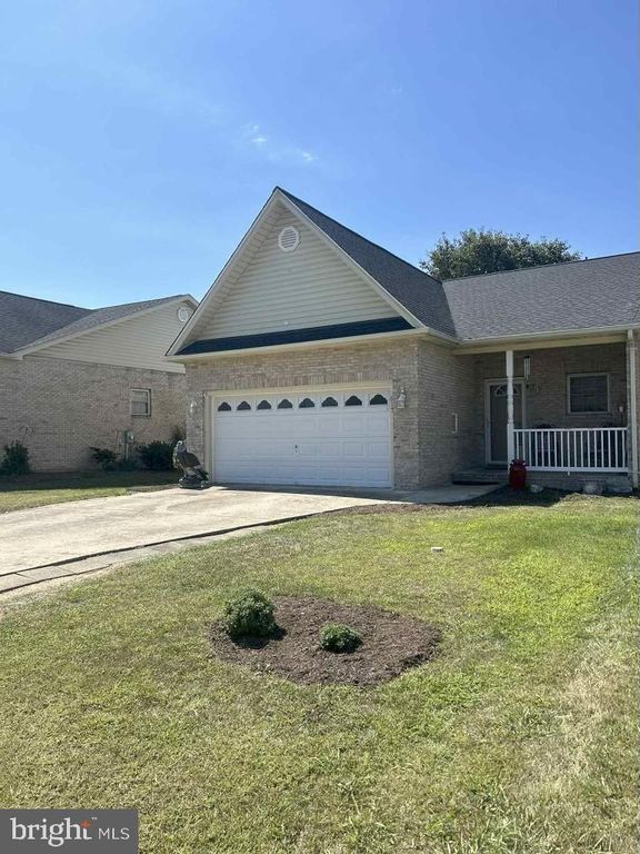 615 ALLEGHENY CIR, Woodstock, VA 22664