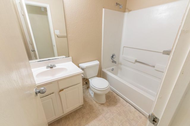 20606 Bishops Gate Lane, Humble, TX 77338