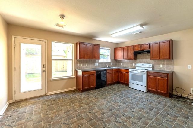 20606 Bishops Gate Lane, Humble, TX 77338