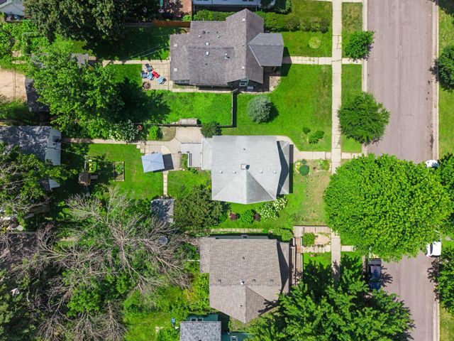 1646 Taylor Avenue, Saint Paul, MN 55104