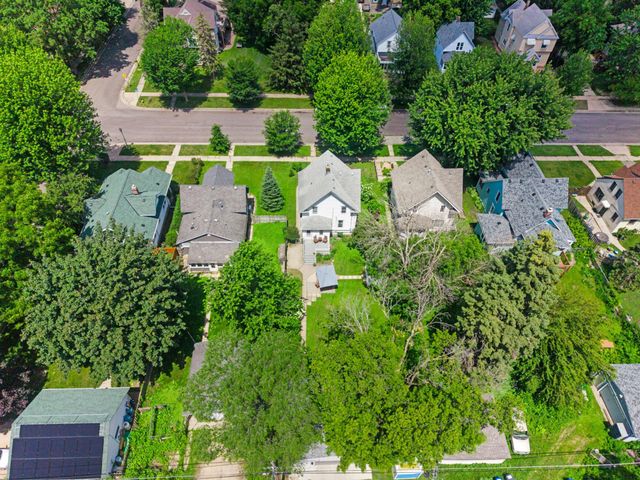 1646 Taylor Avenue, Saint Paul, MN 55104