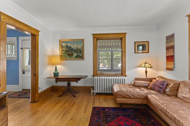 1646 Taylor Avenue, Saint Paul, MN 55104