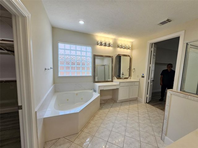 12503 Rosewood Way Lane, Houston, TX 77041