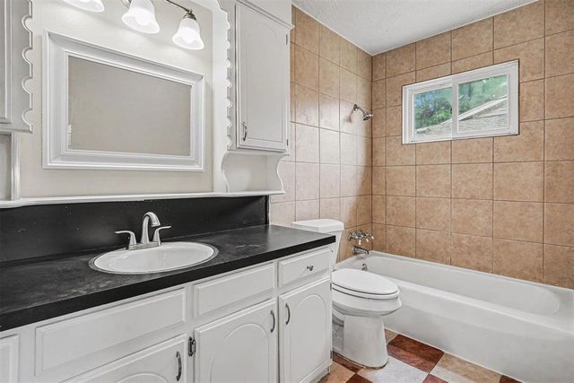 1317 Columbia Circle, Norman, OK 73071