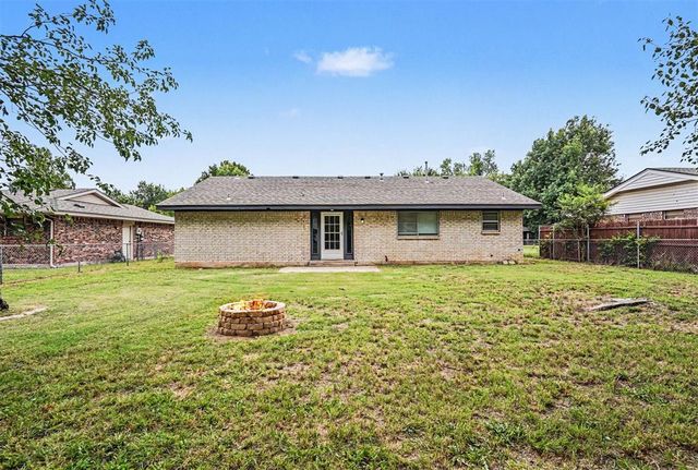 1317 Columbia Circle, Norman, OK 73071