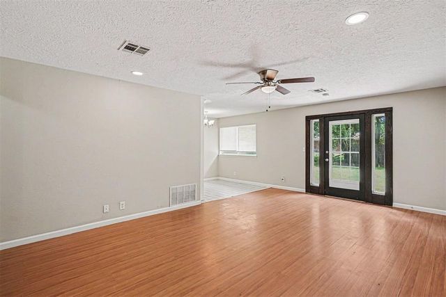 1317 Columbia Circle, Norman, OK 73071