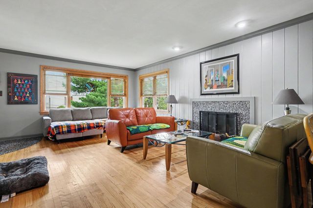 101 Shore Drive, Portage, IN 46368