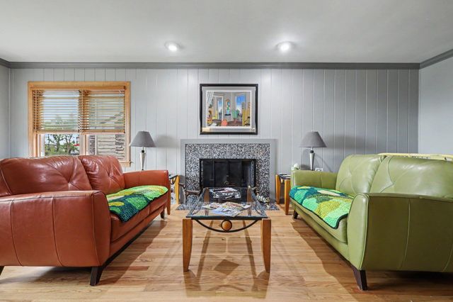 101 Shore Drive, Portage, IN 46368