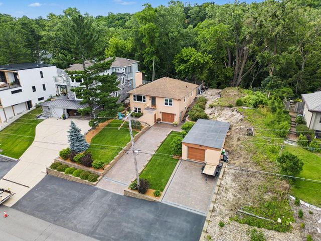 101 Shore Drive, Portage, IN 46368