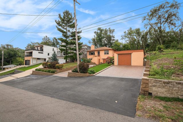 101 Shore Drive, Portage, IN 46368