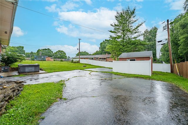 270 Kinsey Road, Xenia Twp, OH 45385