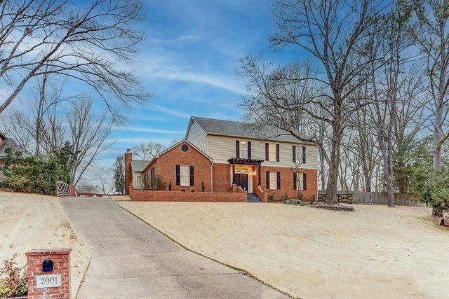 2001 WOODCHASE CV, Memphis, TN 38016