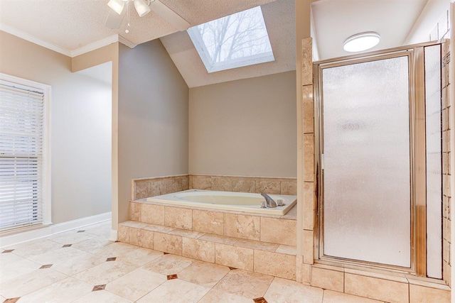 2001 WOODCHASE CV, Memphis, TN 38016