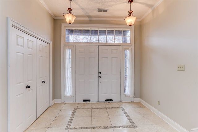 2001 WOODCHASE CV, Memphis, TN 38016