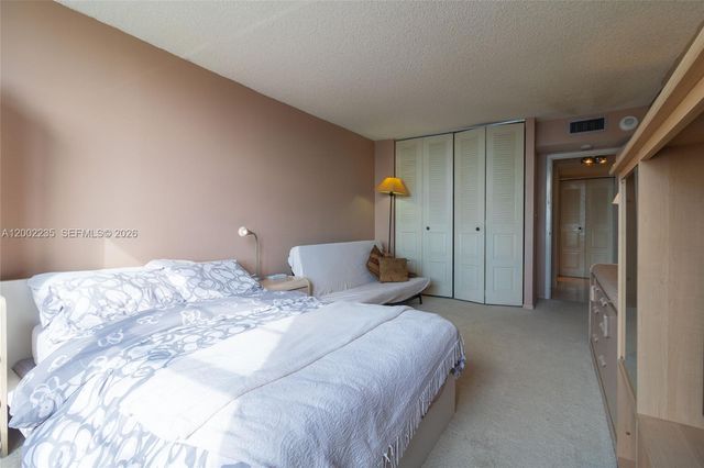 301 174th St 1912, Sunny Isles Beach, FL 33160