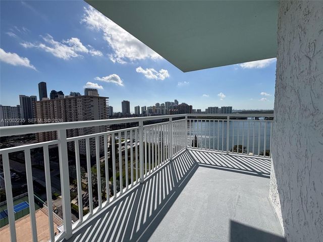 301 174th St 1912, Sunny Isles Beach, FL 33160