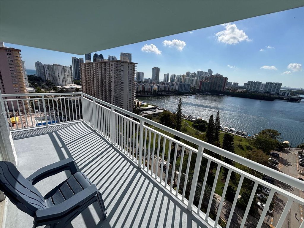 301 174th St 1912, Sunny Isles Beach, FL 33160