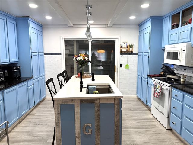 1320 Denver Avenue, Russellville, AR 72801