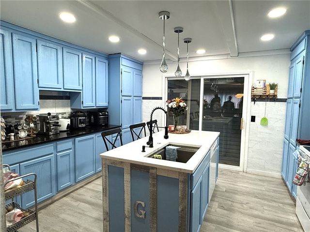 1320 Denver Avenue, Russellville, AR 72801