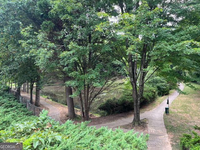 1265 Whitestone Ridge, Alpharetta, GA 30005