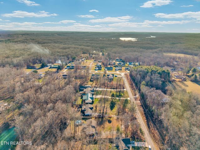 2707 Spruce Loop, Crossville, TN 38555