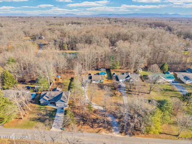 2707 Spruce Loop, Crossville, TN 38555