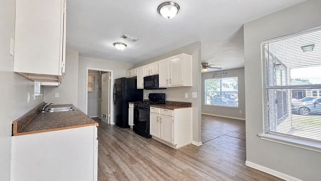 9406 Alcala Court, Houston, TX 77078