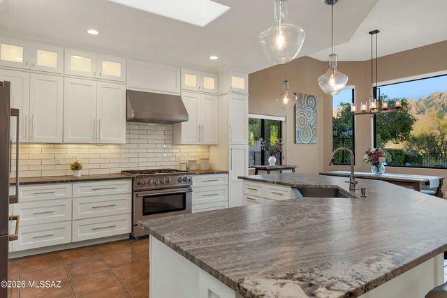 1550 E Ganymede Drive, Oro Valley, AZ 85737