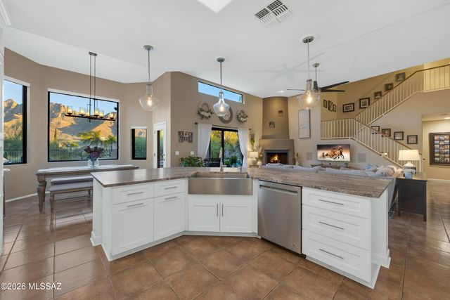 1550 E Ganymede Drive, Oro Valley, AZ 85737