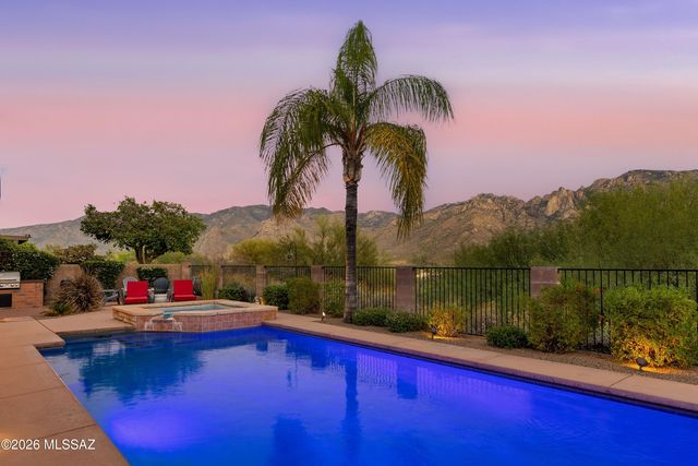 1550 E Ganymede Drive, Oro Valley, AZ 85737