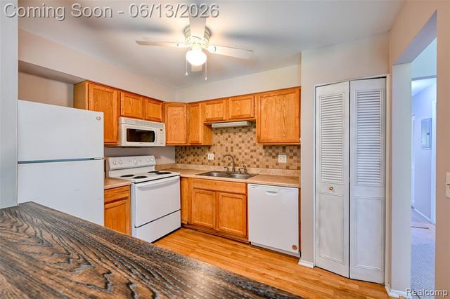 7592 Woodview Street 4, Westland, MI 48185
