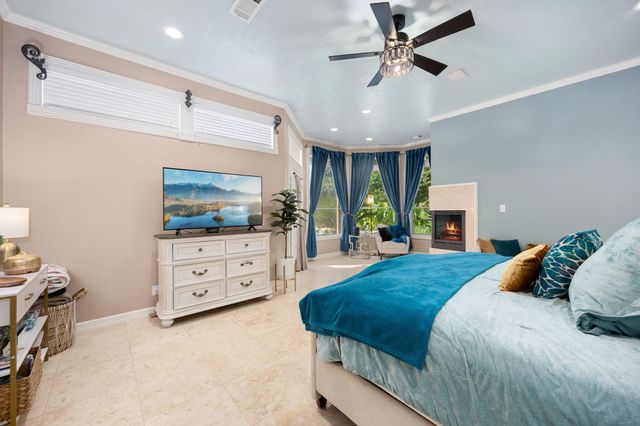 17511 Hawkin Lane, Tomball, TX 77377
