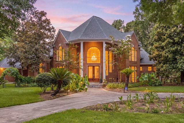 17511 Hawkin Lane, Tomball, TX 77377