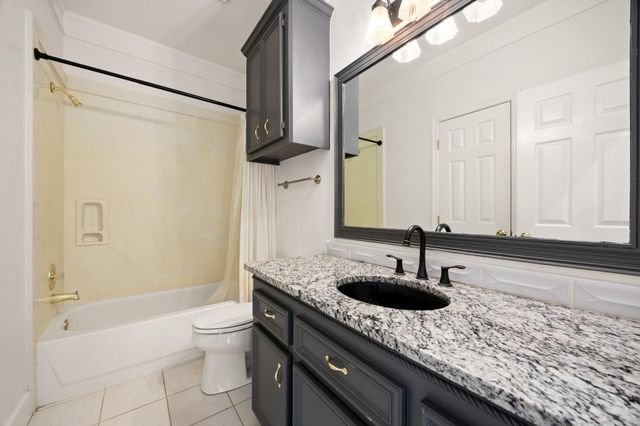 17511 Hawkin Lane, Tomball, TX 77377
