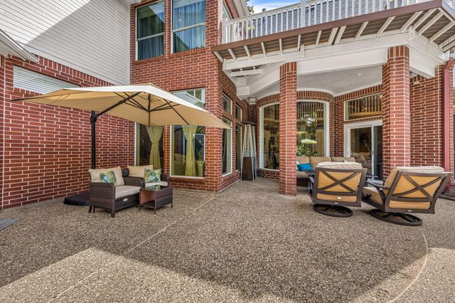 17511 Hawkin Lane, Tomball, TX 77377