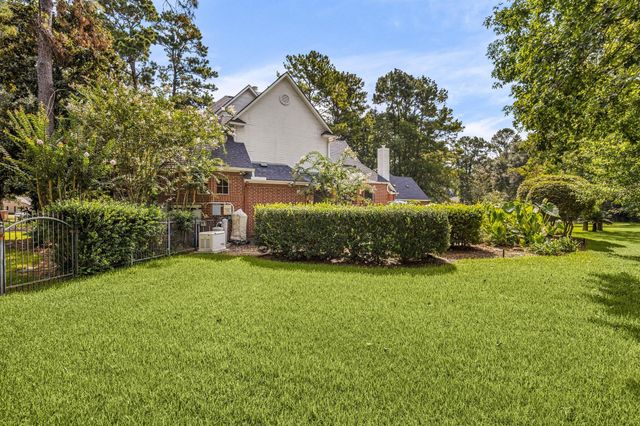 17511 Hawkin Lane, Tomball, TX 77377