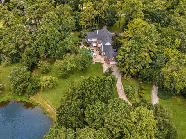 17511 Hawkin Lane, Tomball, TX 77377