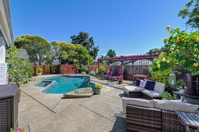 3010 Warren Ln, El Dorado Hills, CA 95762