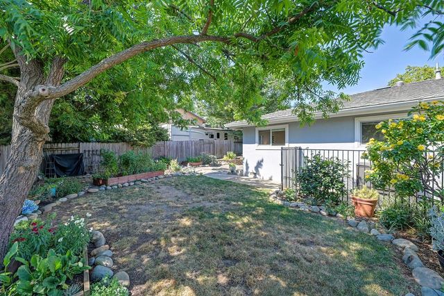 3010 Warren Ln, El Dorado Hills, CA 95762