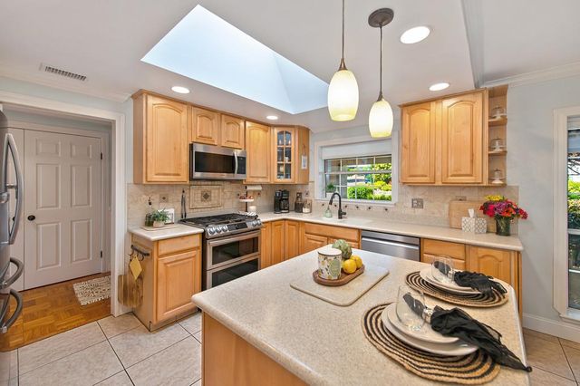3010 Warren Ln, El Dorado Hills, CA 95762