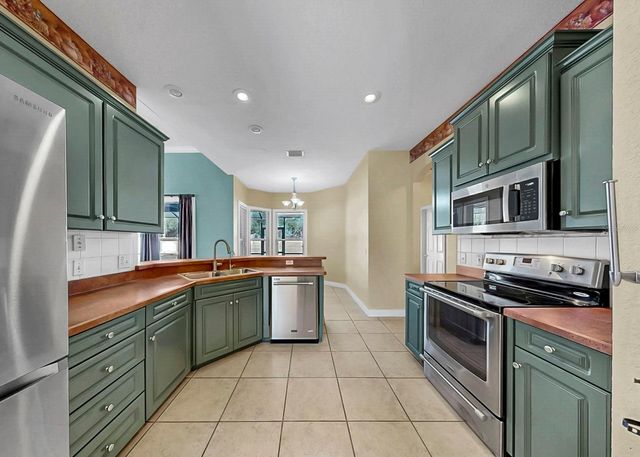 2434 COLONEL FORD DRIVE, Lakeland, FL 33813