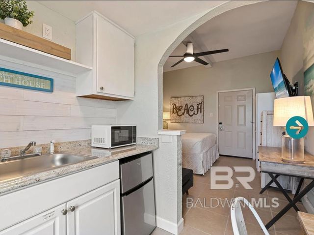 200 E Beach Boulevard 321, Gulf Shores, AL 36542