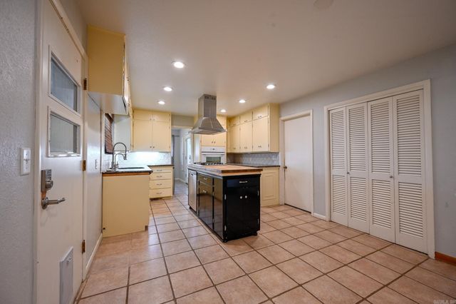 101 Eight St, Mena, AR 71953