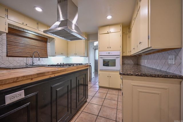 101 Eight St, Mena, AR 71953