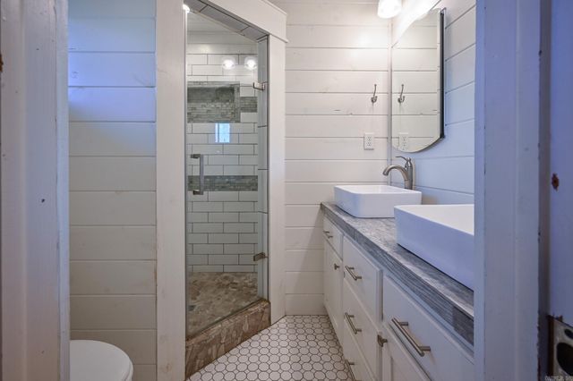 101 Eight St, Mena, AR 71953