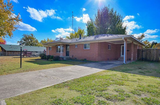 101 Eight St, Mena, AR 71953