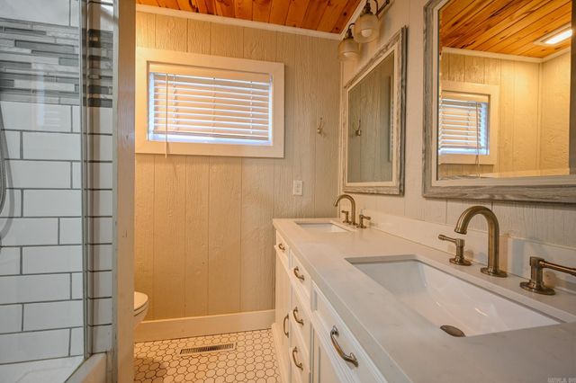 101 Eight St, Mena, AR 71953