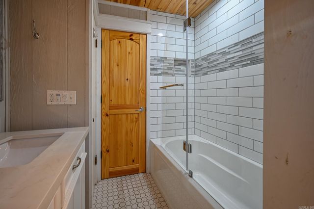 101 Eight St, Mena, AR 71953