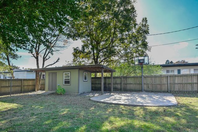 101 Eight St, Mena, AR 71953