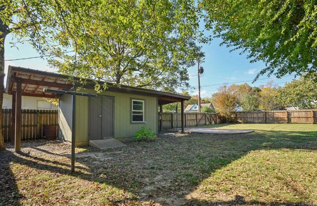 101 Eight St, Mena, AR 71953